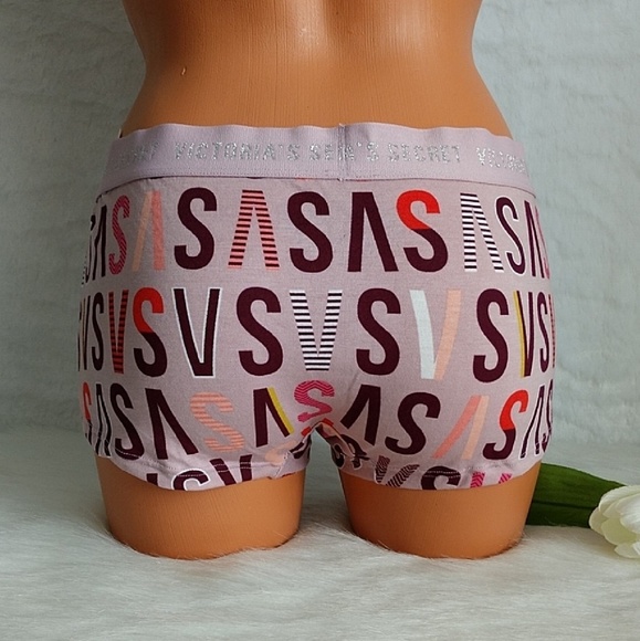 Size L🌺VICTORIA'S SECRET LOGO SHORTIE. - Picture 3 of 4